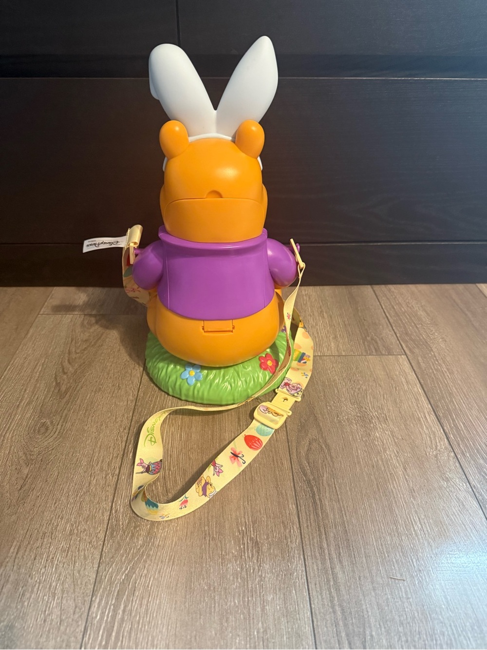 Winnie The Pooh & Piglet Popcorn Bucket (Easter) - Picture 3 of 4